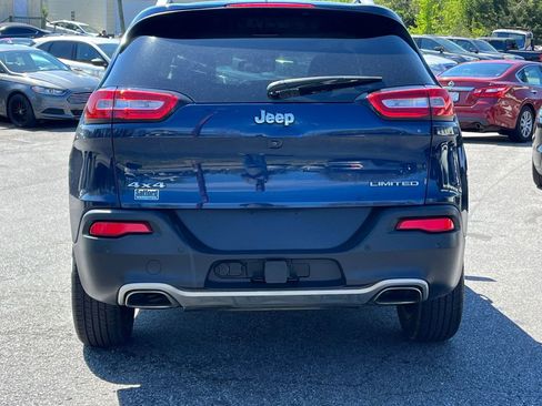 Used 2018 Jeep Cherokee Limited w/ Trailer Tow Group AWD/4WD image 6