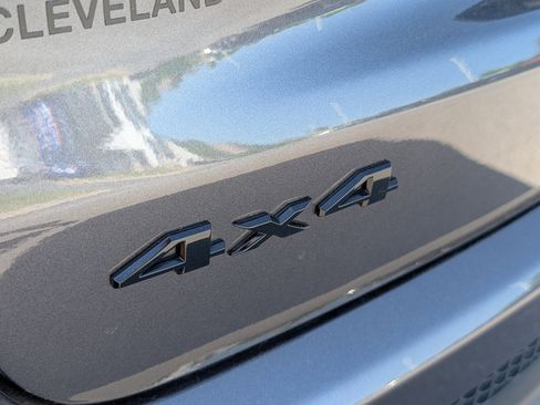 Used 2023 Jeep Compass Latitude AWD/4WD image 10