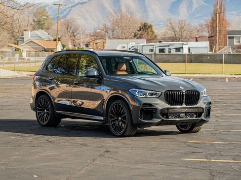 Used 2023 BMW X5 M50i w/ Executive Package image 3