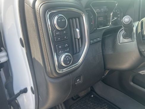 Used 2023 GMC Sierra 2500 AT4 w/ AT4 Premium Plus Package AWD/4WD image 11