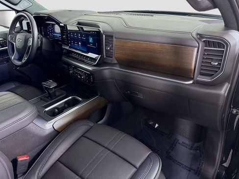 Certified 2025 Chevrolet Silverado 1500 High Country w/ Midnight Edition image 36