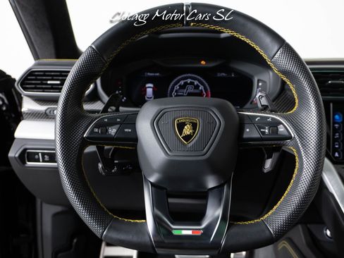 Used 2021 Lamborghini Urus AWD/4WD image 20