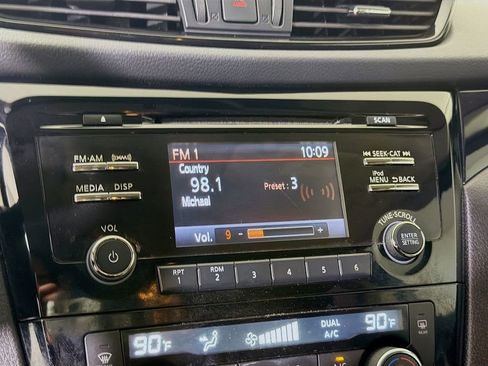 Used 2018 Nissan Rogue Sport SV w/ SV All-Weather Package image 16