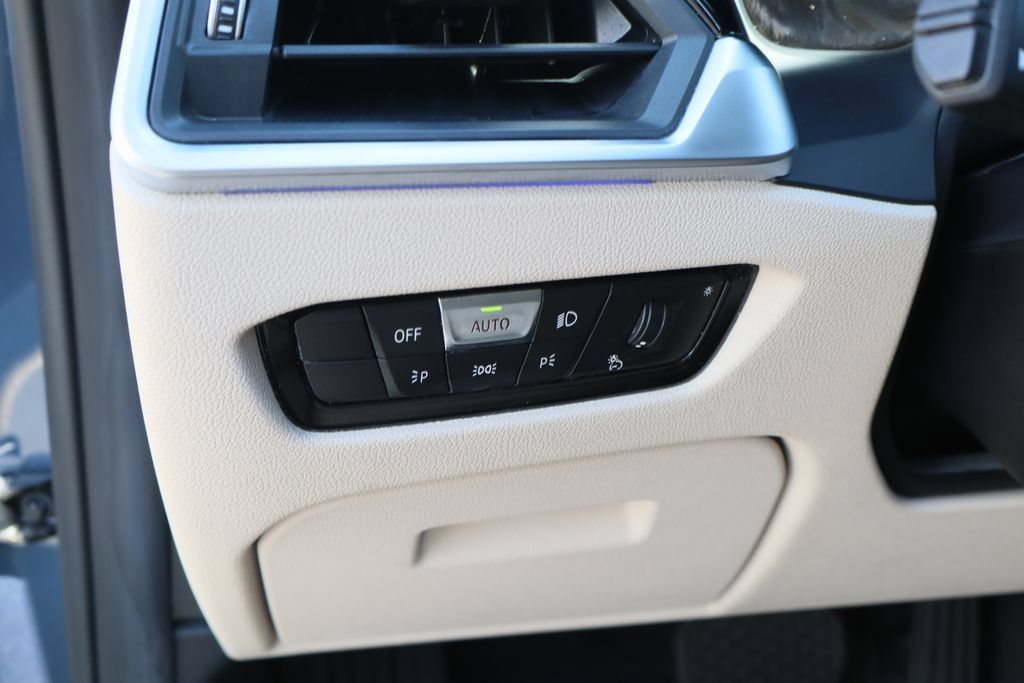 Used 2021 BMW 430i Coupe w/ Premium Package RWD image 12
