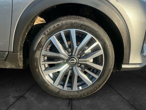 Used 2024 Nissan Kicks SV image 15