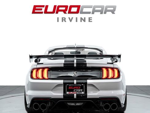 Used 2021 Ford Mustang Shelby GT500 w/ Carbon Fiber Track Pack RWD image 4