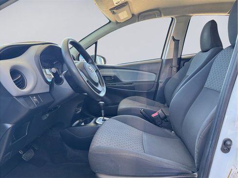 Used 2015 Toyota Yaris L FWD image 9
