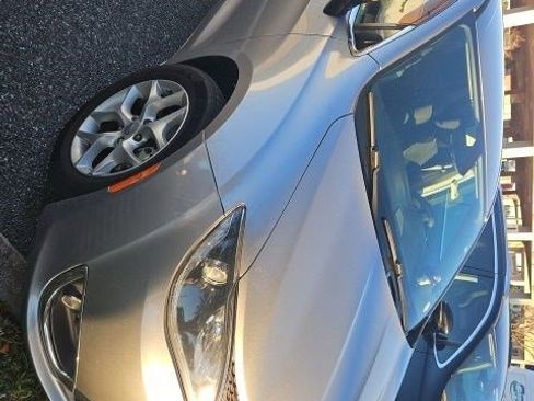 Used 2017 Chrysler Pacifica Touring Plus w/ Tire & Wheel Group image 9