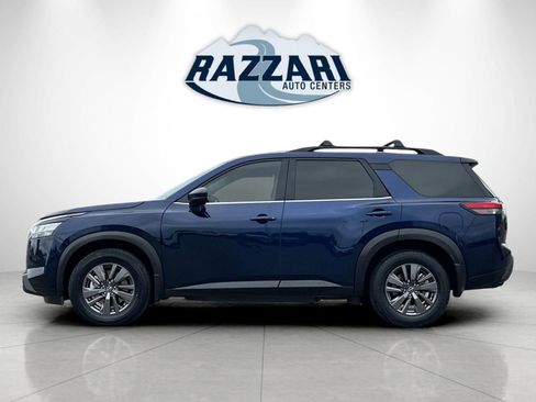 Used 2022 Nissan Pathfinder SV FWD image 6