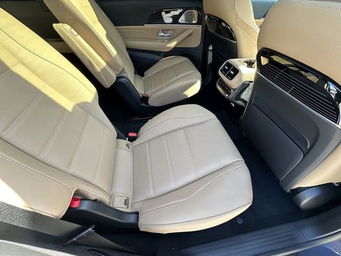 New 2026 Mercedes-Benz GLS 450 4MATIC image 18