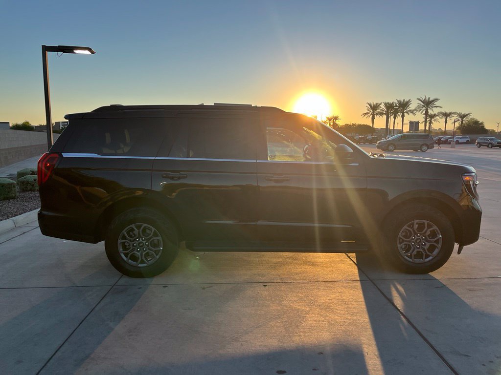 Used 2025 Ford Expedition Active AWD/4WD image 10