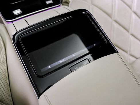Used 2023 Mercedes-Benz Maybach S 680 4MATIC image 48