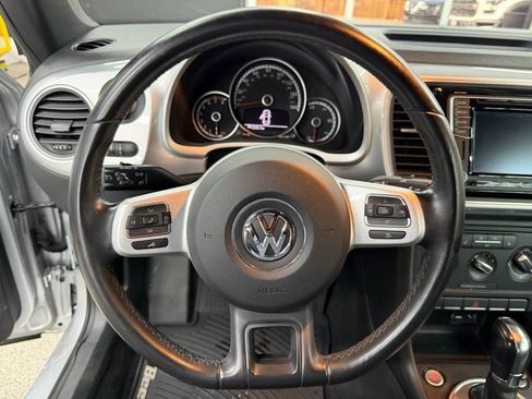 Used 2016 Volkswagen Beetle 1.8T SE FWD image 22