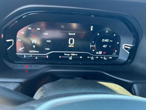 Used 2023 GMC Yukon Denali image 9