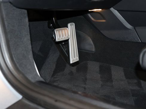 Used 2014 Porsche 911 Turbo S image 60