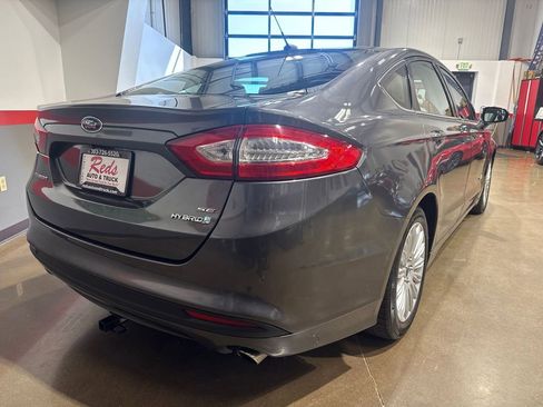 Used 2016 Ford Fusion SE image 30