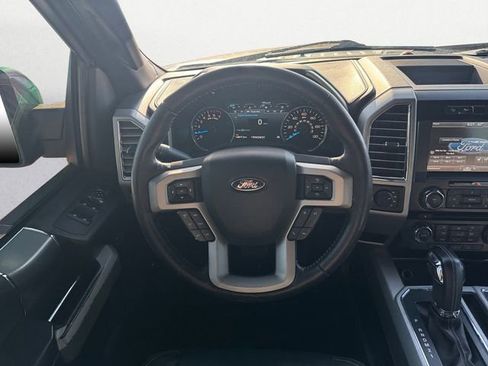 Used 2015 Ford F150 Lariat image 12