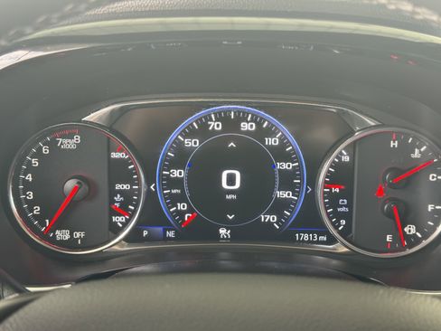 Used 2023 Chevrolet Traverse Premier image 33