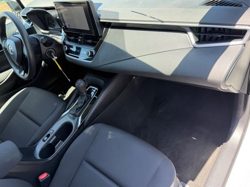 Used 2023 Toyota Corolla LE FWD image 11
