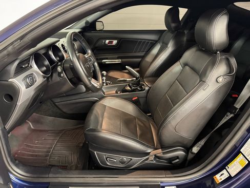 Used 2018 Ford Mustang GT Premium image 12