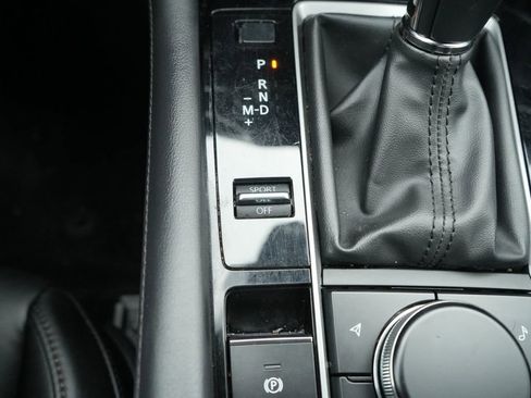 Used 2024 MAZDA MAZDA3 s image 32