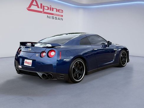 Used 2012 Nissan GT-R Black Edition image 5