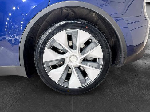 Used 2020 Tesla Model Y Long Range AWD/4WD image 29