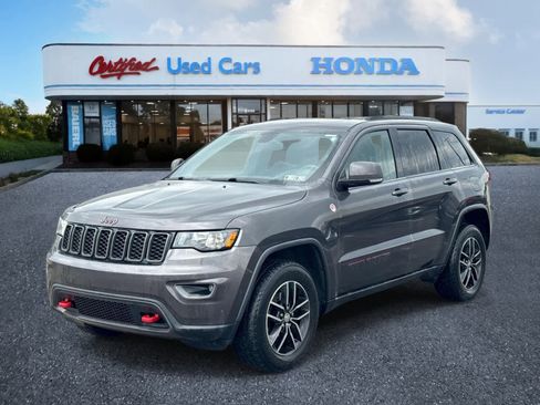 Used 2018 Jeep Grand Cherokee Trailhawk AWD/4WD image 1