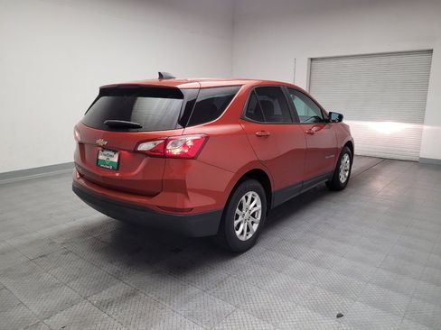 Used 2020 Chevrolet Equinox LS FWD image 9