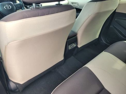 Used 2025 Toyota Corolla LE image 14