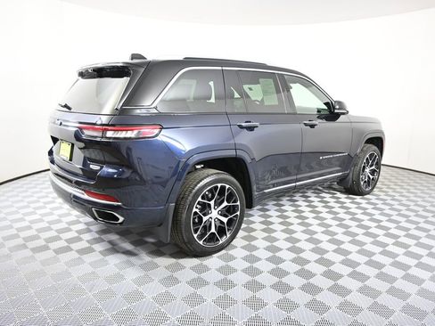 Used 2022 Jeep Grand Cherokee Summit 4xe AWD/4WD image 6