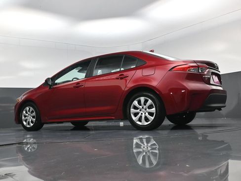 Used 2024 Toyota Corolla LE FWD image 16