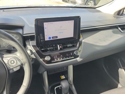 Used 2023 Toyota Corolla Cross LE FWD image 18