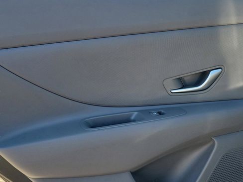 New 2026 Hyundai Elantra SE image 13