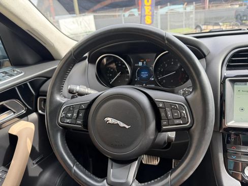 Used 2019 Jaguar F-PACE Premium AWD/4WD image 29