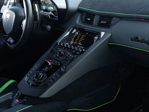 Used 2019 Lamborghini Aventador SVJ image 21