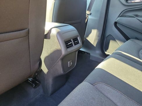 Used 2021 Chevrolet Equinox LT FWD image 14