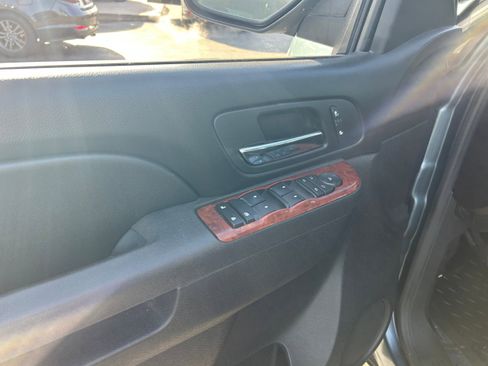 Used 2012 Chevrolet Avalanche LT w/ All-Star Edition image 7