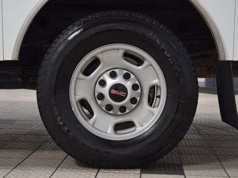 Used 2023 GMC Sierra 2500 Pro w/ Convenience Package AWD/4WD image 17