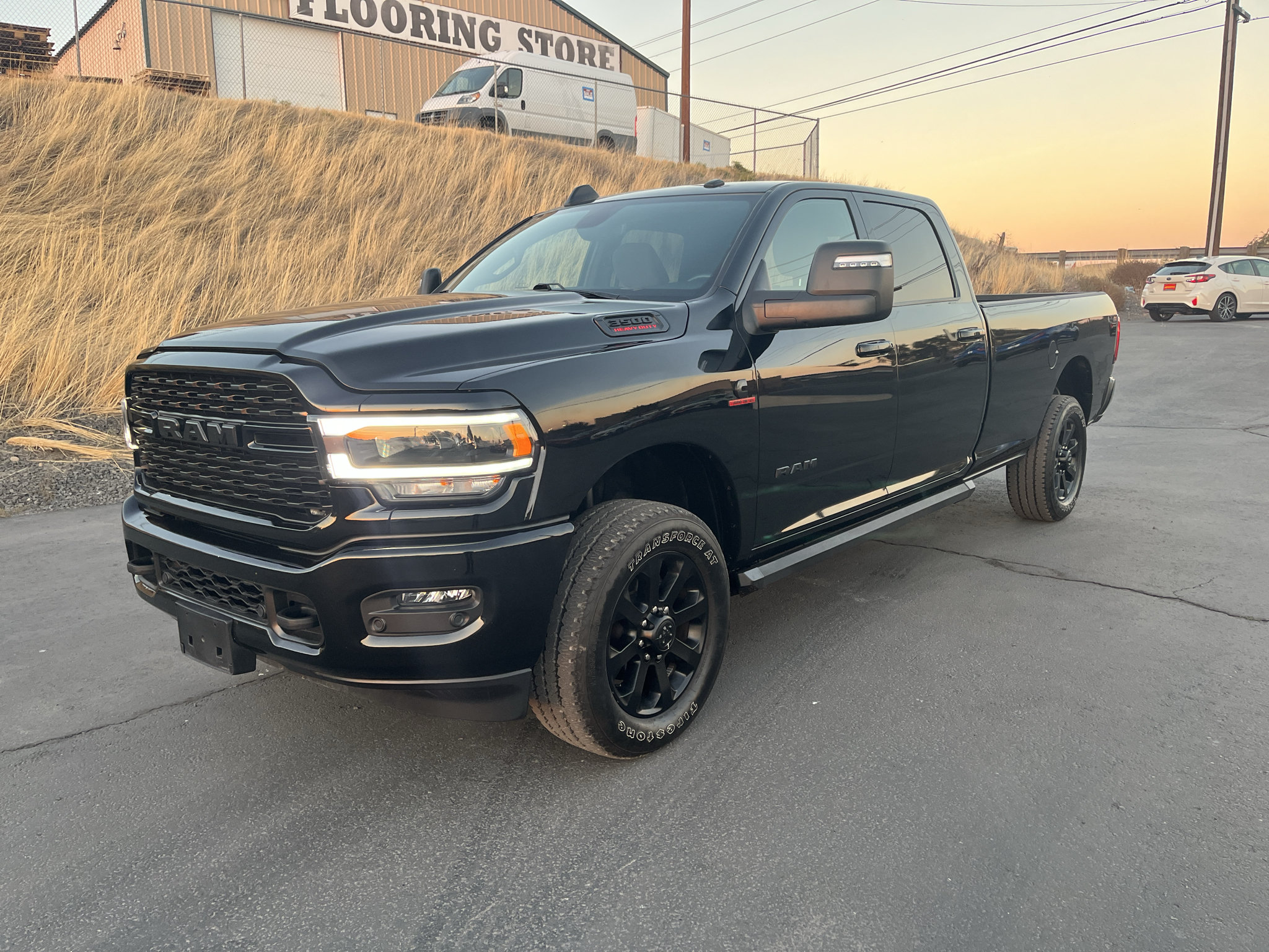 Used 2024 RAM 3500 Big Horn w/ Night Edition AWD/4WD image 1