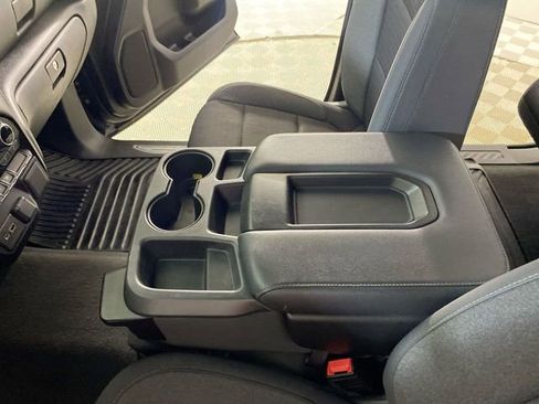 Used 2022 Chevrolet Silverado 1500 LT AWD/4WD image 44