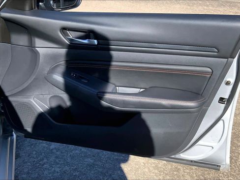 Used 2022 Nissan Altima 2.5 SR image 21