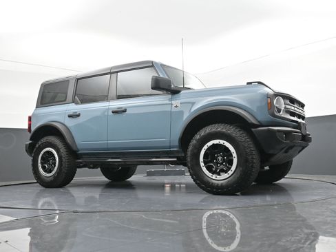 Used 2023 Ford Bronco Big Bend w/ Sasquatch Package AWD/4WD image 24