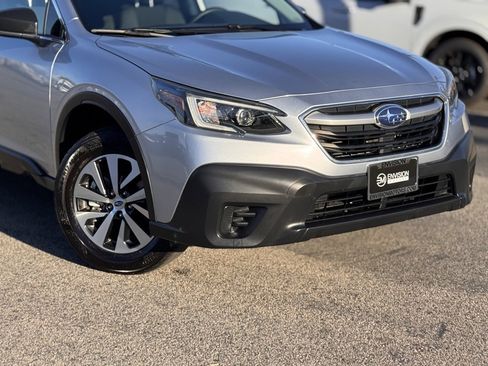 Used 2021 Subaru Outback 2.5i image 3