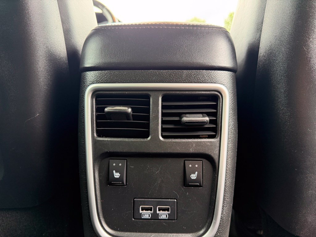 Used 2019 Chrysler 300 Limited RWD image 18