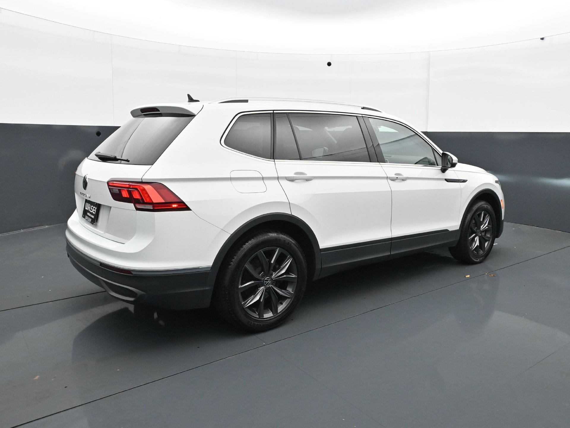 Used 2022 Volkswagen Tiguan SE FWD image 7