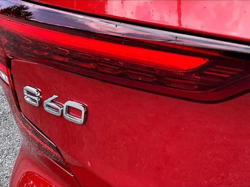 Used 2023 Volvo S60 B5 Core FWD image 10