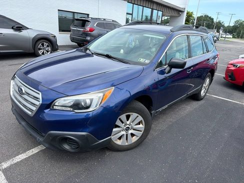 Used 2017 Subaru Outback 2.5i AWD/4WD image 2