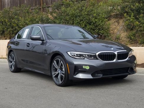 Used 2022 BMW 330e w/ Driving Assistance Package image 2