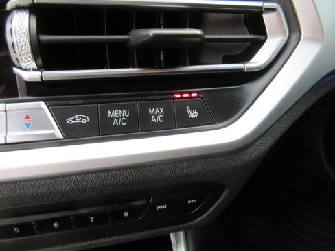 Used 2021 BMW 330i Sedan w/ Premium Package image 26